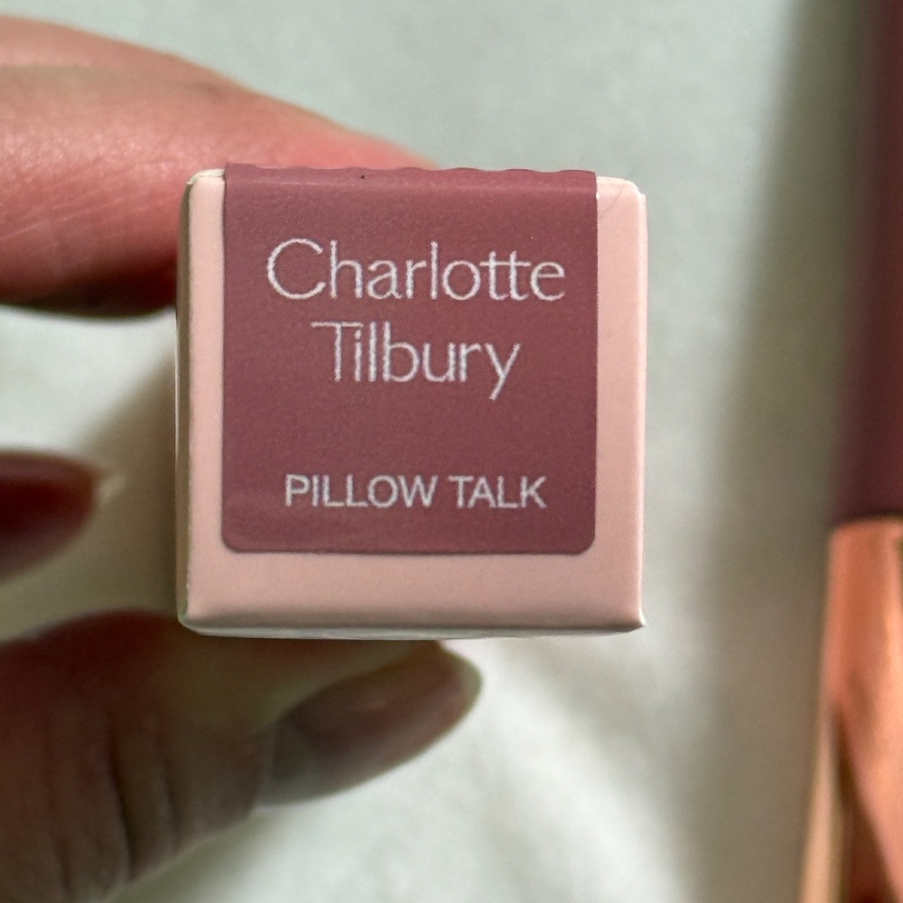 Charlotte Tilbury Matte Beauty Blush Wand in Pillow Talk - Picture 7 of 8